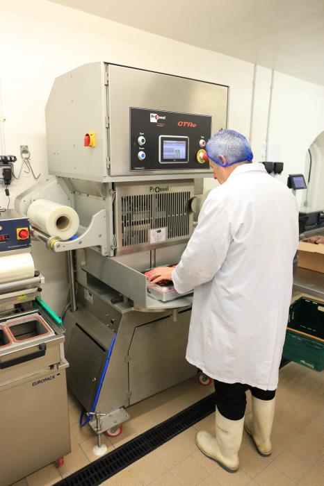 New tray sealer meats Rhugs quality requirements
